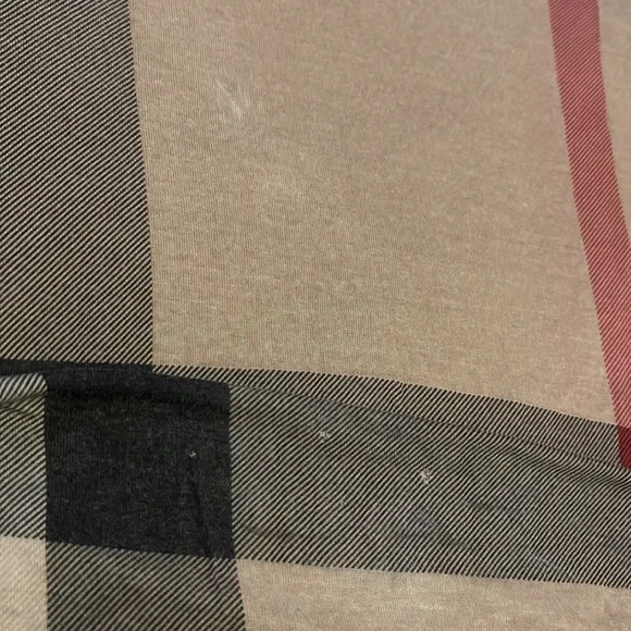 Burberry T-Shirt - Picture 6 of 8